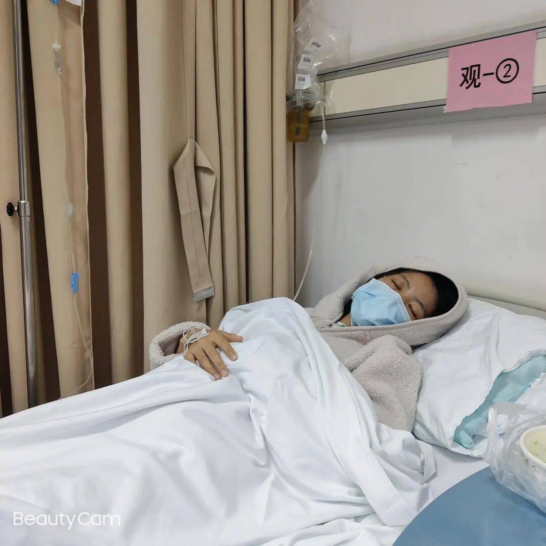 女护士结婚半年发烧头痛<strong></p>
<p>币币交易系统</strong>，诊治12天才确诊“脑脊髓炎”致丧失劳动能力，鉴定：两家三甲医院因未及早诊断病情，应承担责任