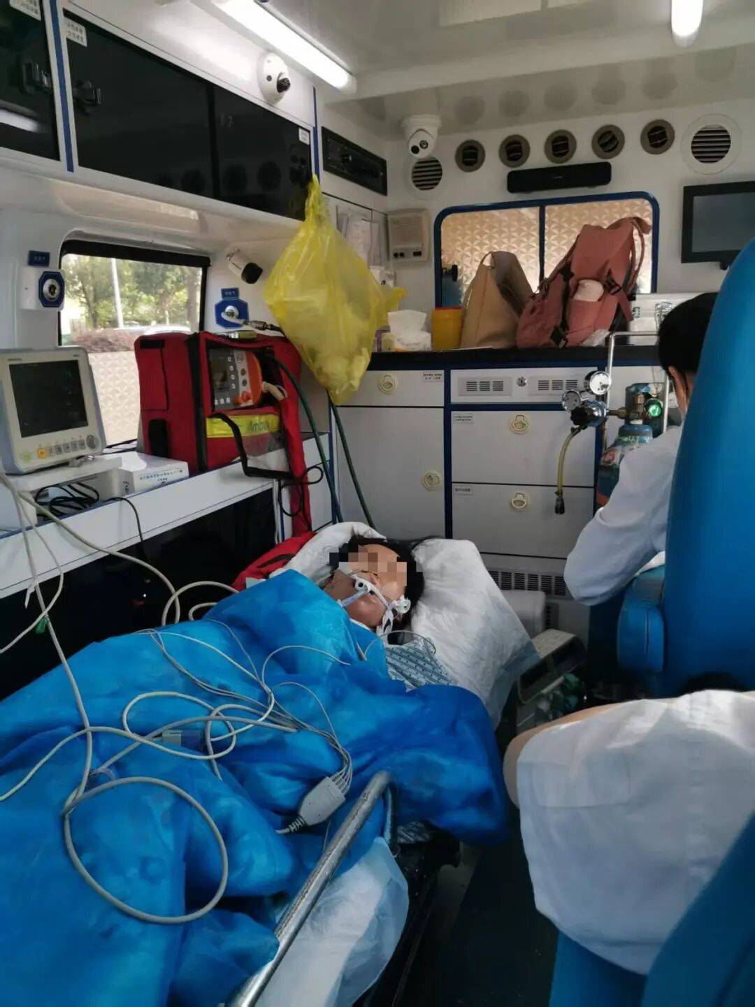 女护士结婚半年发烧头痛<strong></p>
<p>币币交易系统</strong>，诊治12天才确诊“脑脊髓炎”致丧失劳动能力，鉴定：两家三甲医院因未及早诊断病情，应承担责任