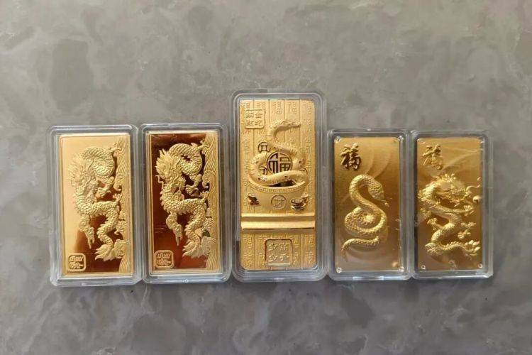 10余万黄金寄出后<strong></p>
<p>引力币</strong>，男子冲进派出所！