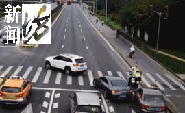 事发上海晚高峰！汹涌车流中<strong></p>
<p>永旺币</strong>，一男子绝望跳车，直奔民警而去……