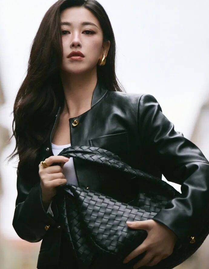 时装周上的女明星<strong></p>
<p>gxs币交易</strong>，秋冬氛围感一键封顶！