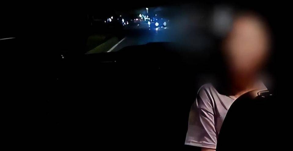 女子打车不给高速过路费<strong></p>
<p>炒币培训</strong>，扬言“没钱我不给，有钱我也不给” ！司机将其送回起点