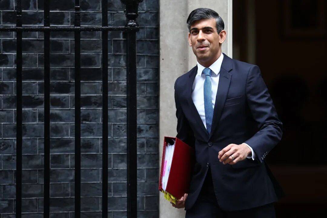 英国前首相苏纳克<strong></p>
<p>币圈搬砖套利</strong>，赴硅谷任职