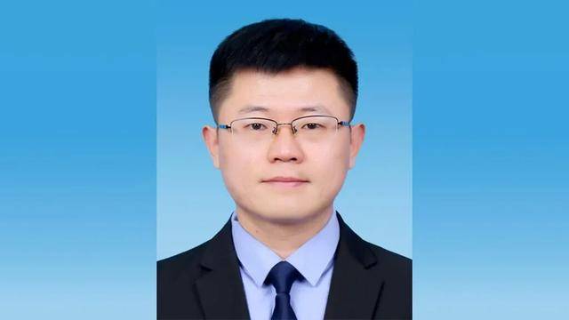 李家亮履新山东汶上县代县长<strong></p>
<p>手机炒币</strong>，此前担任济宁市大数据局局长