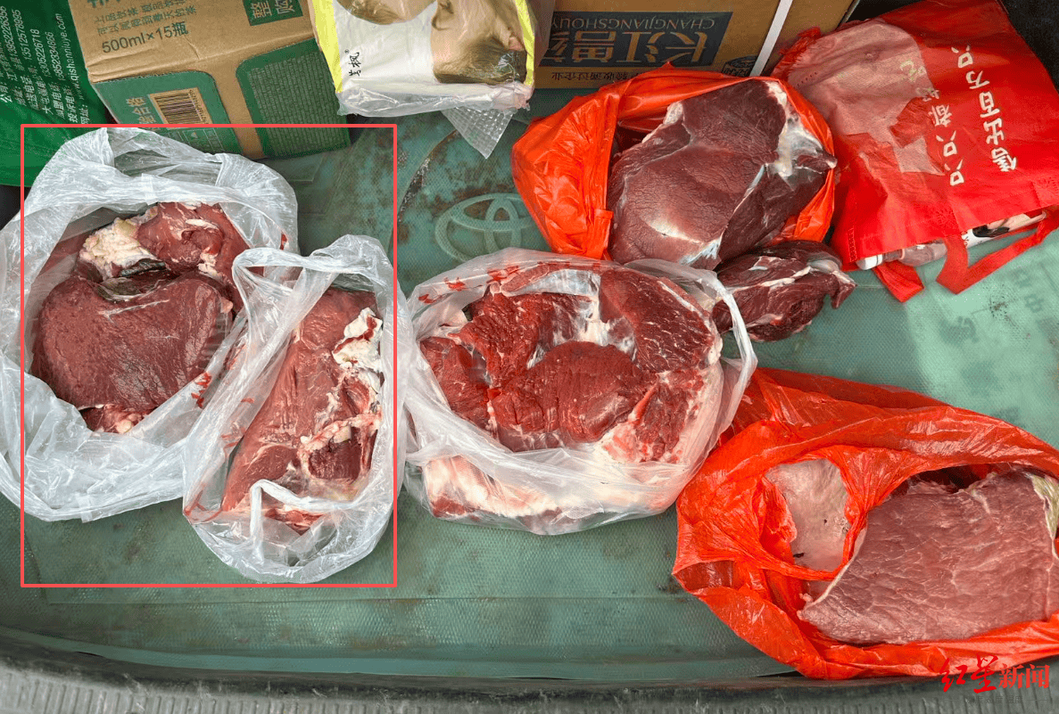 注水牛肉调查：屠宰场藏身农家院<strong></p>
<p>国币网</strong>，深夜切开牛胸注水数分钟，牛肉连夜送批发市场
