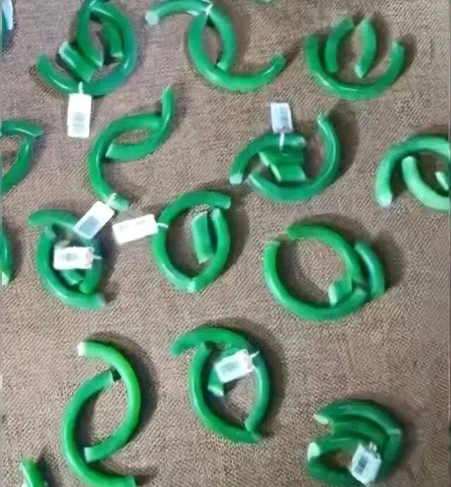 苏州一20岁店员不小心摔碎一盒玉镯损失百万<strong></p>
<p>币圈常见问题</strong>，老板未要赔偿安慰小伙别有压力