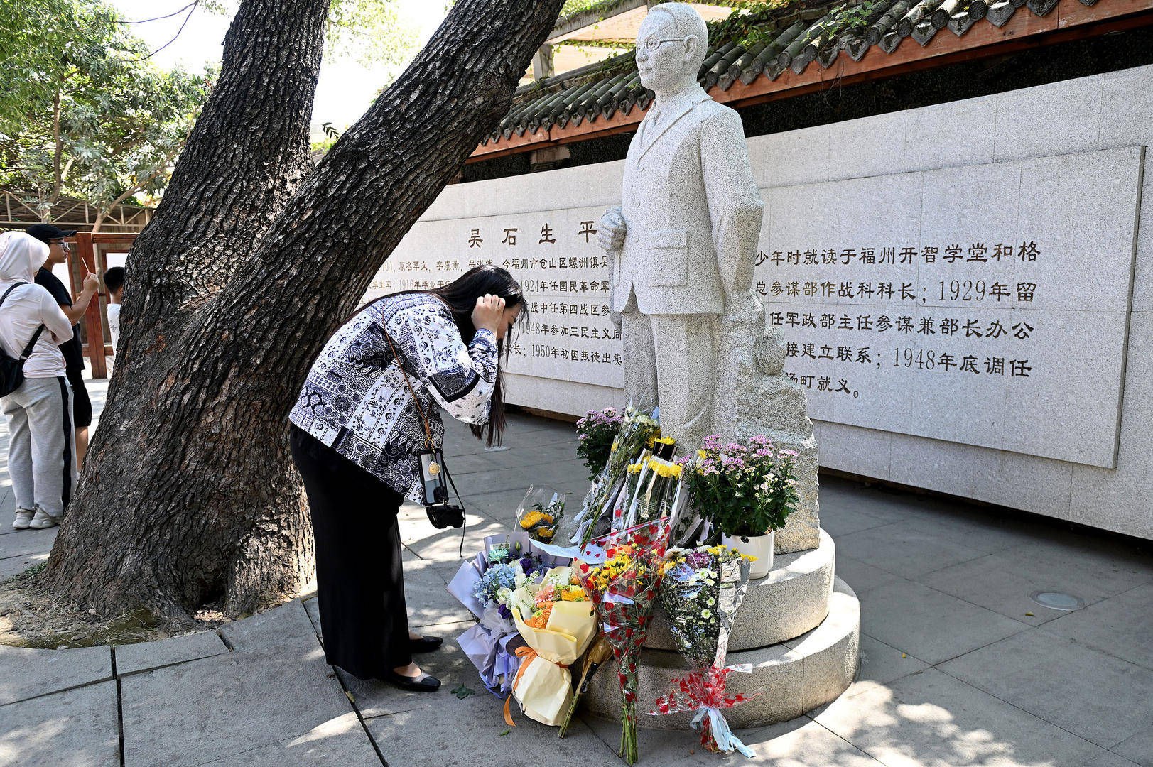 《沉默的荣耀》联合出品人：<strong></p>
<p>无链不币</strong>我们最终选择向真实深深鞠躬
