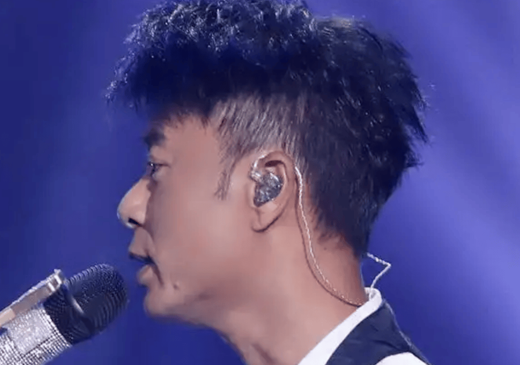 把陈粒“引爆”的耳返<strong></p>
<p>币说</strong>，为啥让这么多歌手又爱又恨