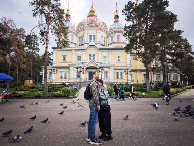 青年说 | 到中亚<strong></p>
<p>币圈神话</strong>,奔赴一场激动人心的“探秘”