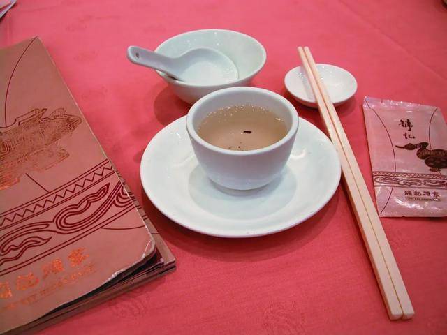 吵了这么多年的茶位费<strong></p>
<p>钯币</strong>，终于要被立法整治了？