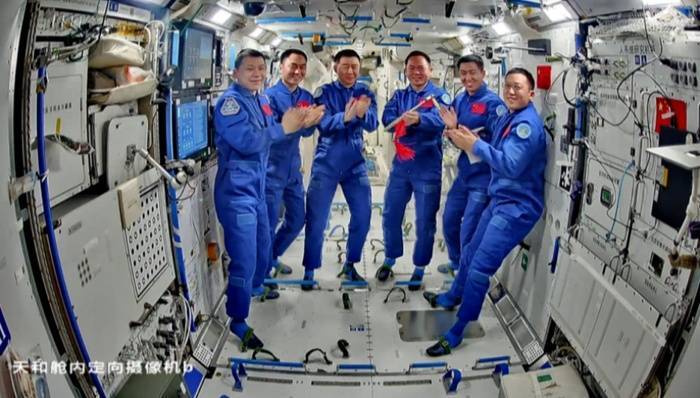 疑似遭空间微小碎片撞击<strong></p>
<p>币圈合约</strong>，神舟二十号返回任务将推迟进行