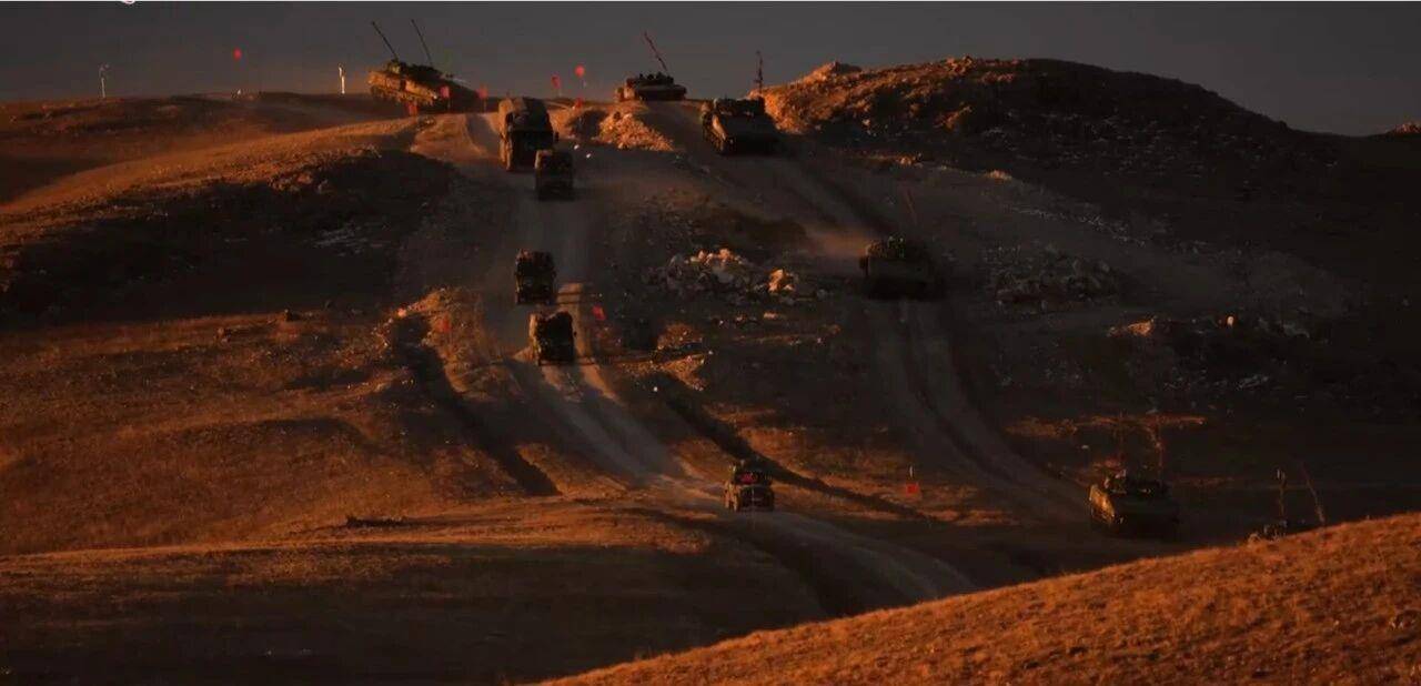 大场面！机器狗、无人机开路<strong></p>
<p>币圈合约</strong>，实兵对抗演练画面公布