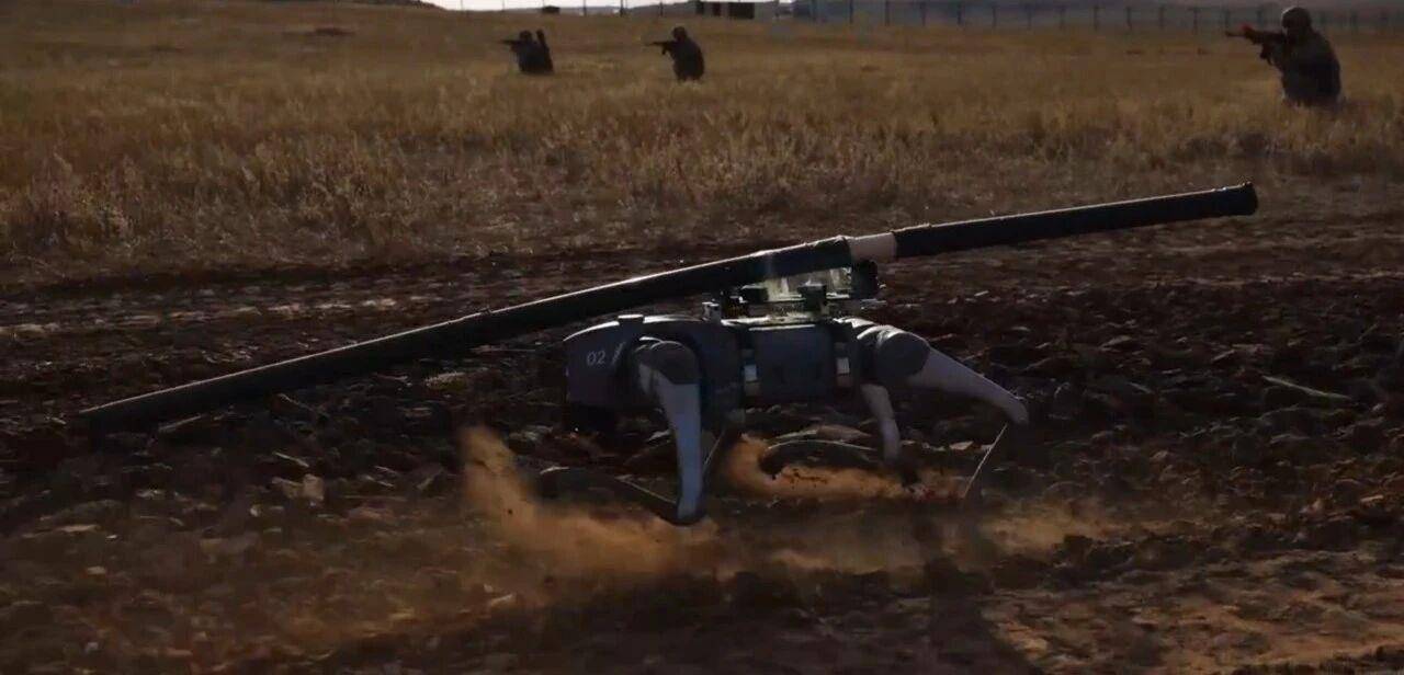 大场面！机器狗、无人机开路<strong></p>
<p>币圈合约</strong>，实兵对抗演练画面公布