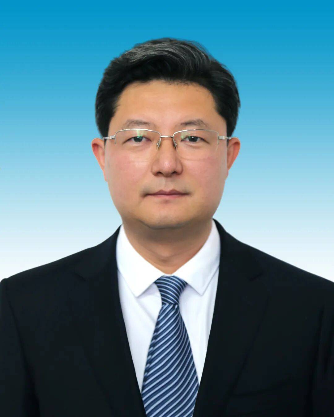 生于1985年<strong></p>
<p>币圈搬砖</strong>，赵鲁主动投案