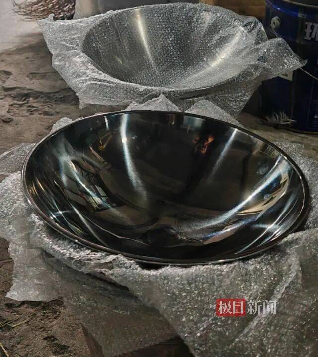 “传家锅”工厂账号粉丝已超260万<strong></p>
<p>币圈一天</strong>,对话锅厂负责人傅家兄弟:30年老锅依然能用,证明当年造锅选择是对的