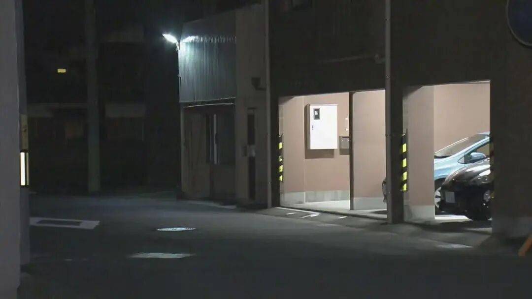 男子开车撞倒人<strong></p>
<p>合约币行情</strong>,下车一看竟是自己86岁的父亲,老人送医后身亡