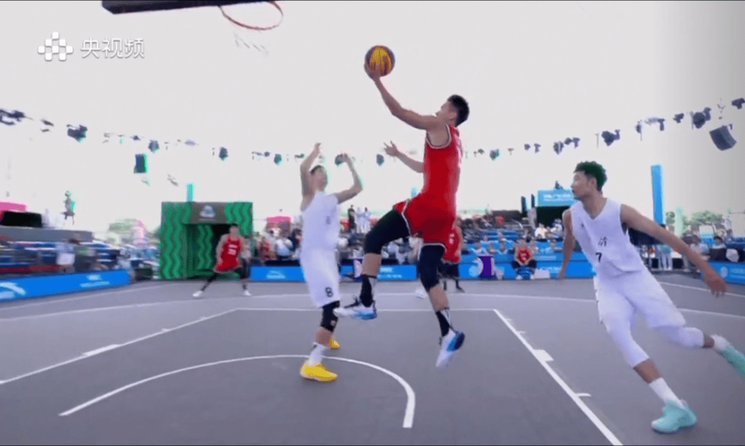 全运会男子三人篮球赛<strong></p>
<p>长江期币网</strong>,陈国豪、周泽源代表广东队出战,战胜江苏队取得开门红!