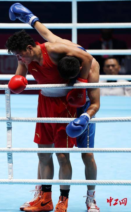 全运会拳击男子80公斤级决赛<strong></p>
<p>长江期币网</strong>，王小保夺冠！