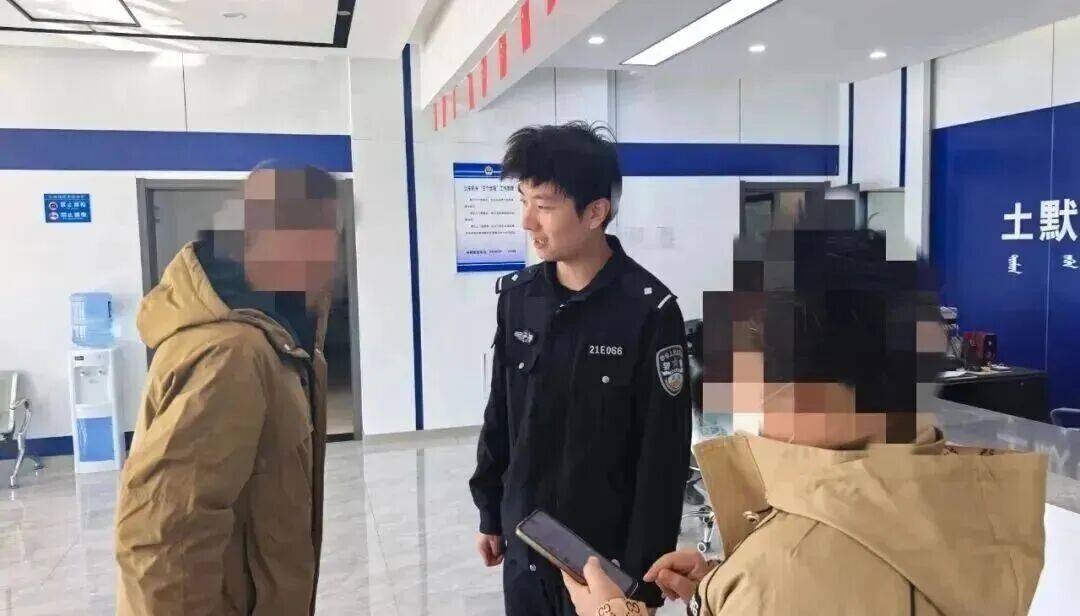 男子彩票中奖太兴奋<strong></p>
<p>华夏评级币</strong>，拍照发业主群分享，隔天奖金被邻居冒领……