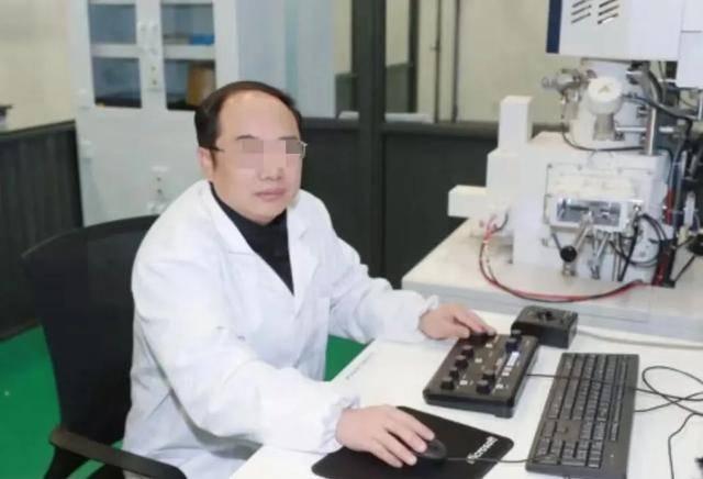 大骗子成了首席科学家<strong></p>
<p>华夏评级币</strong>,起底郭某