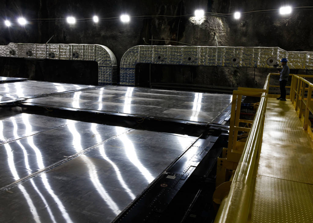 镜头内外|地下700米<strong></p>
<p>华夏评级币</strong>,国之重器捕捉“幽灵粒子”