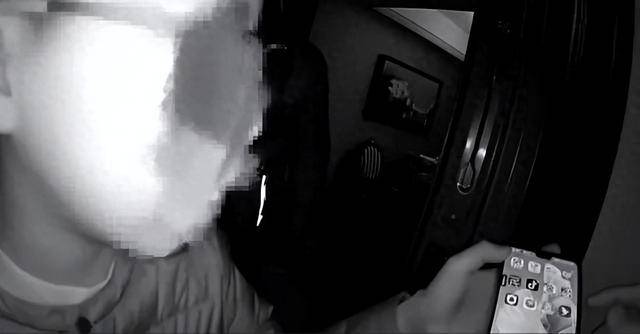 就差一步<strong></p>
<p>摩登币</strong>，杭州9岁男孩“送”光外公外婆上百万元养老金！“短短几分钟，钱跟流水一样被转走……”