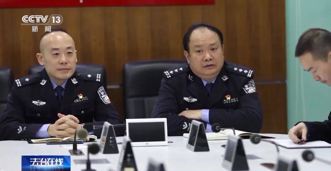 广州南站<strong></p>
<p>金元币</strong>，一男子频繁“上厕所”，被警方盯上