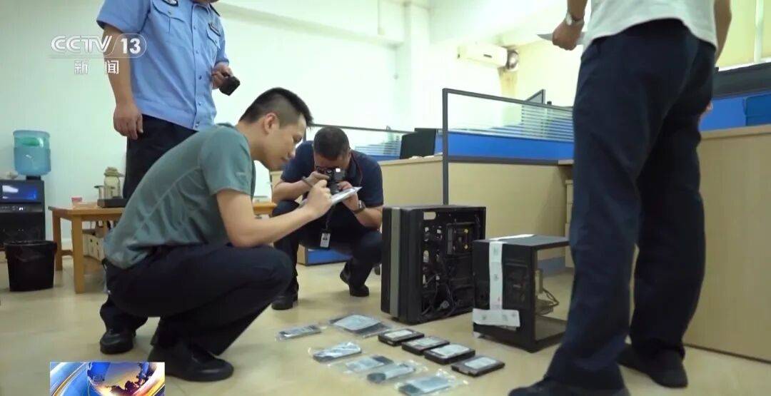 广州南站<strong></p>
<p>金元币</strong>，一男子频繁“上厕所”，被警方盯上