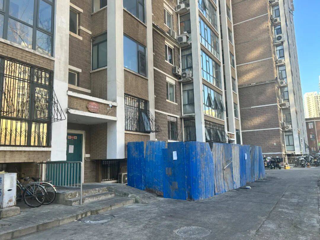 天通苑一天两起电动车火情<strong></p>
<p>在线交易</strong>,突然着火忒吓人丨有事儿@新京报