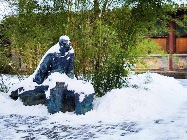 《红楼梦》是“悼明”之作<strong></p>
<p>柚子币走势</strong>?曹学会:把曹雪芹看低了