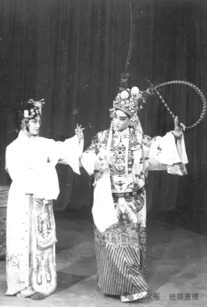 “何晴告别仪式”不公开对外吊唁<strong></p>
<p>一元月亮币</strong>,好友:她本想跟李雪健一样,战胜病魔,走回舞台