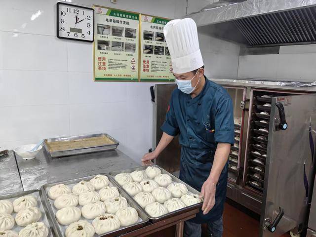 因为包子太好吃<strong></p>
<p>炒币大师</strong>,河南这家物流企业出圈了!