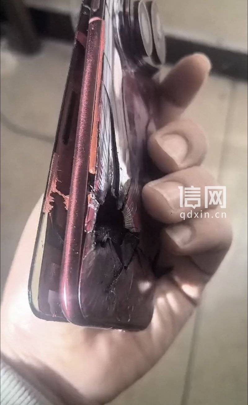 华为新手机充电时电池爆了 售后凭照片认定“外力所致”拒保 消费者：难道我买的是摔炮<strong></p>
<p>币乎下载</strong>？