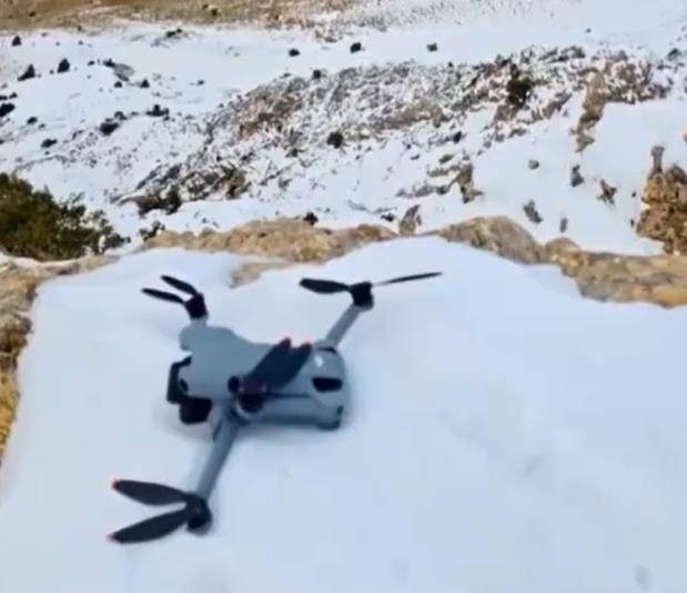 土耳其老鹰空中抓走无人机<strong></p>
<p>币链网</strong>，带上山顶“玩自拍”