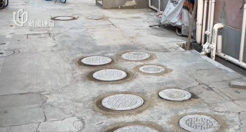 太夸张！上海人比比谁家楼下井盖多！有人家门口100个<strong></p>
<p>币链网</strong>，“走路难！到处都像贴膏药”...