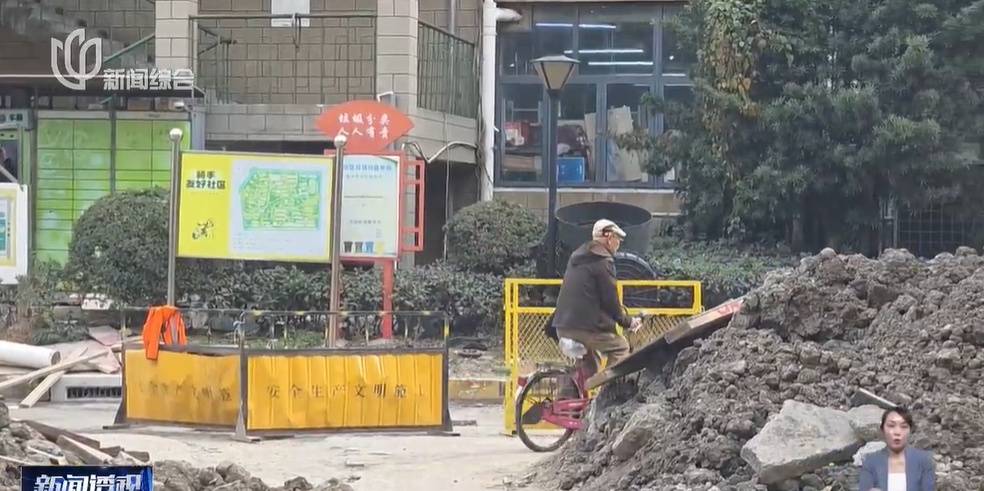 太夸张！上海人比比谁家楼下井盖多！有人家门口100个<strong></p>
<p>币链网</strong>，“走路难！到处都像贴膏药”...