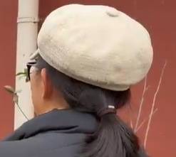 太夸张！上海人比比谁家楼下井盖多！有人家门口100个<strong></p>
<p>币链网</strong>，“走路难！到处都像贴膏药”...