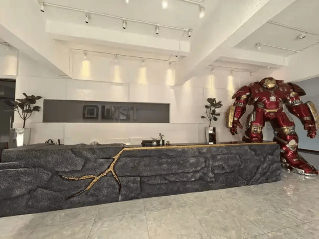 一边万人大厂停工<strong></p>
<p>看币圈</strong>，一边出口订单暴增：“潮玩之都”东莞，深陷冰火两重天