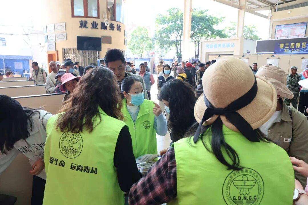 别让“试一次没事”毁了<strong></p>
<p>双骑币</strong>你在外打拼的一切